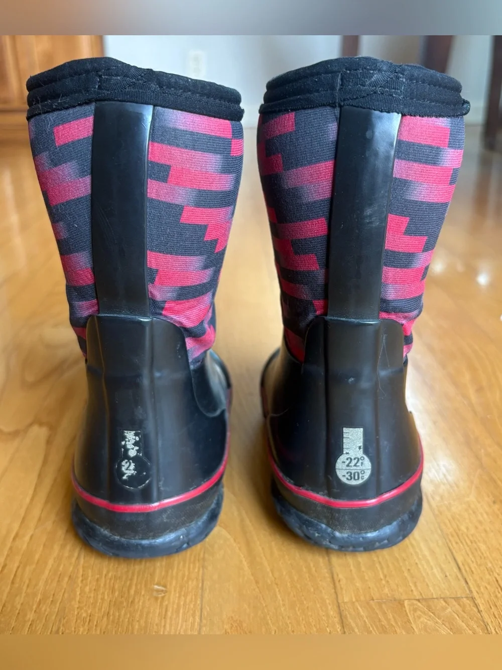 Bogs Snow Boots Red Black Neoprene Waterproof Rain Muck Boot Toddler Boys Size 8
